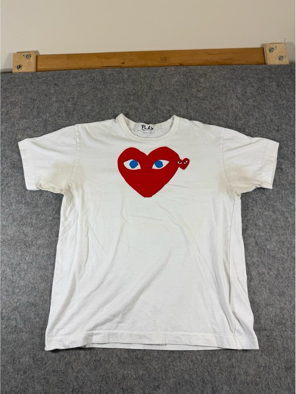 Comme des Garcons PLAY Double Heart T-Shirt White M/L Red Heart Eyes Graphic